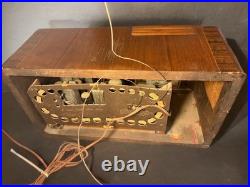 1930's Vintage Wooden tabletop Radio Westinghouse W-R-288. Tested. Works