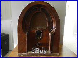 1933 Vintage Philco Superheterodyne tube radio model 19 working but needs work