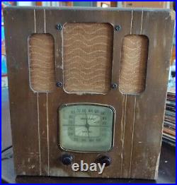 1937 RCA 85T2 Vintage AM Radio Tombstone Upright