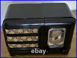 1937 Restored Vintage Bakelite Cabinet Philco Model 38-12 AM Table Radio