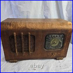 1938 Truetone Model D719 Vintage AM 4 Tube Radio Wood Cabinet Restorative