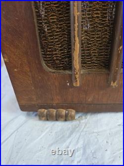 1938 Truetone Model D719 Vintage AM 4 Tube Radio Wood Cabinet Restorative