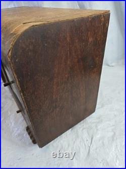 1938 Truetone Model D719 Vintage AM 4 Tube Radio Wood Cabinet Restorative 1938 Truetone Model D719 Vintage AM 4 Tube Radio Wood Cabinet Restorative