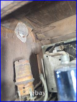 1938 Truetone Model D719 Vintage AM 4 Tube Radio Wood Cabinet Restorative