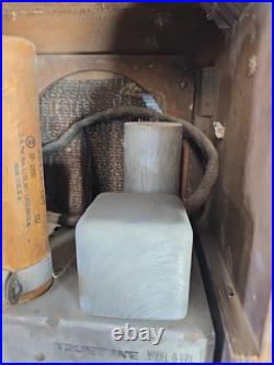 1938 Truetone Model D719 Vintage AM 4 Tube Radio Wood Cabinet Restorative 1938 Truetone Model D719 Vintage AM 4 Tube Radio Wood Cabinet Restorative