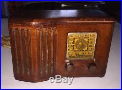 1939 VINTAGE EMERSON CR261 WOOD TUBE TABLE RADIO Cabinet By Ingram RARE MODEL