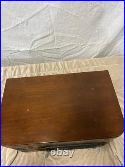 1940 Zenith Radio Model 6S439, Vintage Tabletop Tube Radio