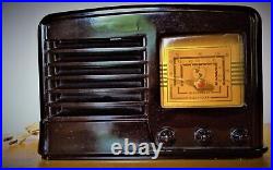 1940's Original Vintage Tube Am Radio Bakelite