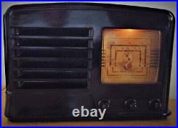 1940's Original Vintage Tube Am Radio Bakelite
