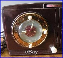1940's Vintage Bakelite GE General Electric model 64 tube radio working cond