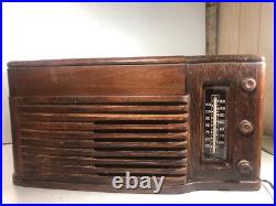 1940s Vintage Philco Tube Radio and Record Player, Wooden Case, Model 46-1203 1940s Vintage Philco Tube Radio and Record Player, Wooden Case, Model 46-1203