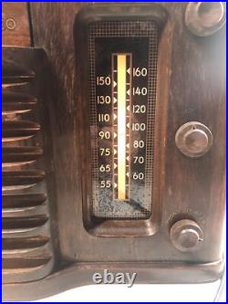 1940s Vintage Philco Tube Radio and Record Player, Wooden Case, Model 46-1203 1940s Vintage Philco Tube Radio and Record Player, Wooden Case, Model 46-1203