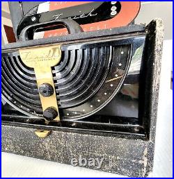 1940s Vintage Zenith Long Distance Universal AM Tube Radio Model 6G001Y