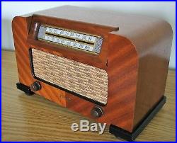 1941 Restored Vintage Philco Model 42-321 AM Broadcast Table Radio A Beauty