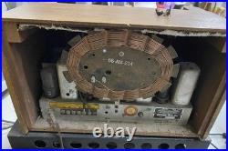 1946 Gilfillan Radio Model 66-A Vintage Tube AM Radio Claro Walnut Cabinet