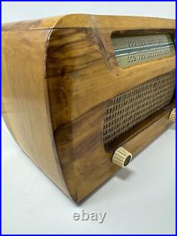 1946 Philco Model 46-421 Radio Vintage Tube AM Radio