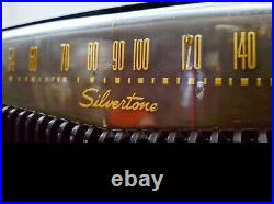 1949 Silvertone Darth Vader 9005 AM Vintage Radio Excellent