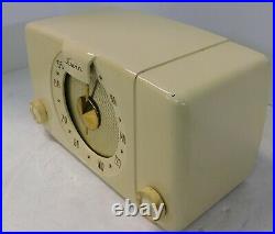 1950 Vintage Arvin Model 450 Table Radio