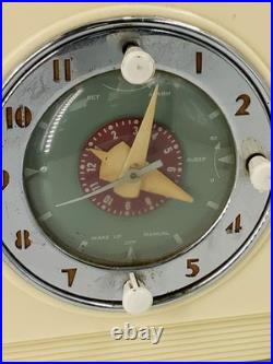 1950's Vintage GE model 518 AM alarm clock tube radio