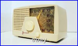 1951 Jewel 956 Ivory Plaskon AM Vintage Tube Radio Excellent 1951 Jewel 956 Ivory Plaskon AM Vintage Tube Radio Excellent