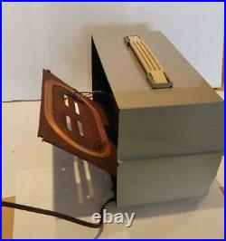 1952 Vintage ZENITH Vacuum Tube Radio R615G Working Product 332118cm volts 117