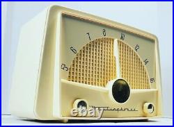1952 Westinghouse H360T5 Ivory Plaskon Mid Century AM Vintage Radio Excellent