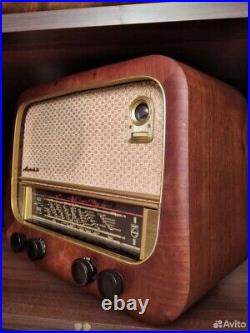 1953 Vintage Philips Matinee 54 tube radio BA543A, Tube radio in authentic form