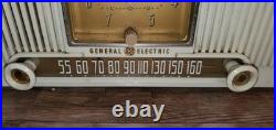 1954 General Electric Model 547PH VINTAGE TUBE RADIO ALARM CLOCK