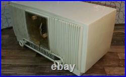 1954 General Electric Model 547PH VINTAGE TUBE RADIO ALARM CLOCK