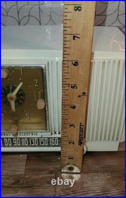 1954 General Electric Model 547PH VINTAGE TUBE RADIO ALARM CLOCK