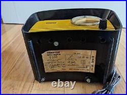 1959 TRAVLER CBS Model 2160 T200 Bakelite Antique Vintage AM Radio Black Yellow