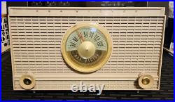 1960 RCA VICTOR FM Tabletop Tube Radio, great vintage condition, WORKS