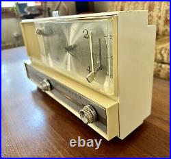 1960's Silvertone Tube Clock Radio 3042 White Restored Working See Video Demo