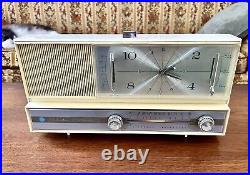 1960's Silvertone Tube Clock Radio 3042 White Restored Working See Video Demo