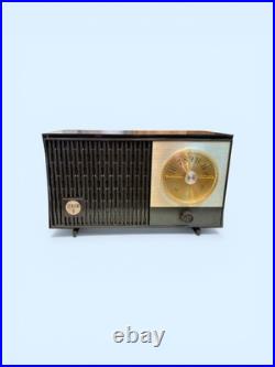#2 Vintage Zenith AM Tube Radio S56957 Brown