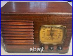 ANTIQUE VINTAGE 1930s EMERSON / INGRAHAM WOOD TABLE RADIO model BF204