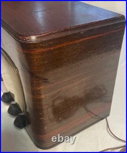 ANTIQUE VINTAGE 1930s EMERSON / INGRAHAM WOOD TABLE RADIO model BF204