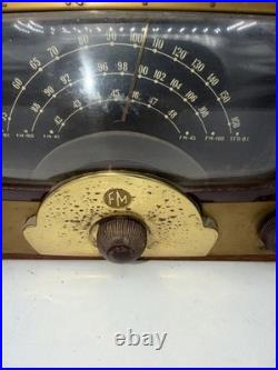 ANTIQUE VTG RARE ZenithMODEL 8H832 TUBE RADIO