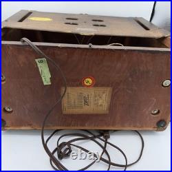 ANTIQUE VTG RARE ZenithMODEL 8H832 TUBE RADIO