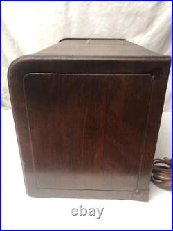 ANTIQUE Vintage RARE RADIO-MATIC MODEL YRB-12-4 TUBE RADIO WORKS ANTIQUE Vintage RARE RADIO-MATIC MODEL YRB-12-4 TUBE RADIO WORKS