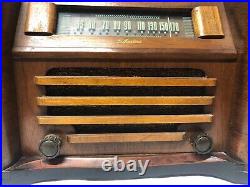 ANTIQUE Vintage RARE SILVERTONE MODEL 6051 TUBE RADIO