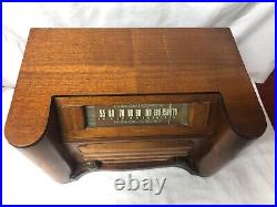 ANTIQUE Vintage RARE SILVERTONE MODEL 6051 TUBE RADIO