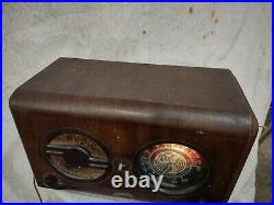 Admiral Model A-31 Antique Wood Cabinet AM / SW Tube Radio From 1936 Vintage Old