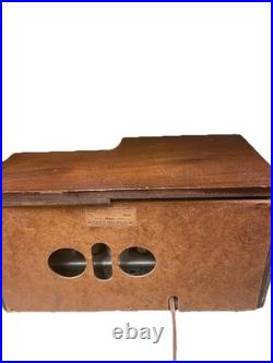 American Radio Co Vintage Model 613X Sleek Design Wood Radio With Compass Dial