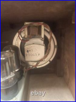 American Radio Co Vintage Model 613X Sleek Design Wood Radio With Compass Dial