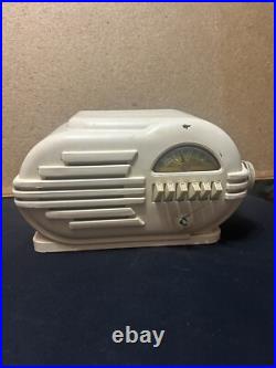 Antique 1946 Belmont Radio Model 6D111, Series B