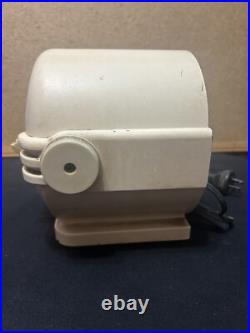 Antique 1946 Belmont Radio Model 6D111, Series B