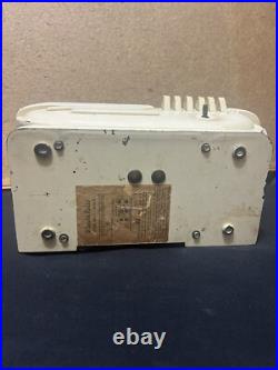 Antique 1946 Belmont Radio Model 6D111, Series B