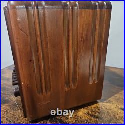 Antique Firestone Air chief Tube radio Model R-3131-A Works Antique Firestone Air chief Tube radio Model R-3131-A Works