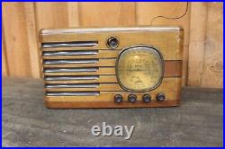 Antique Shortwave Tube Radio Two-Tone Wood Cabinet- Clinton 818SF